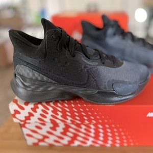 Nike Renew Elevate III sneakers 7M / 8.5W